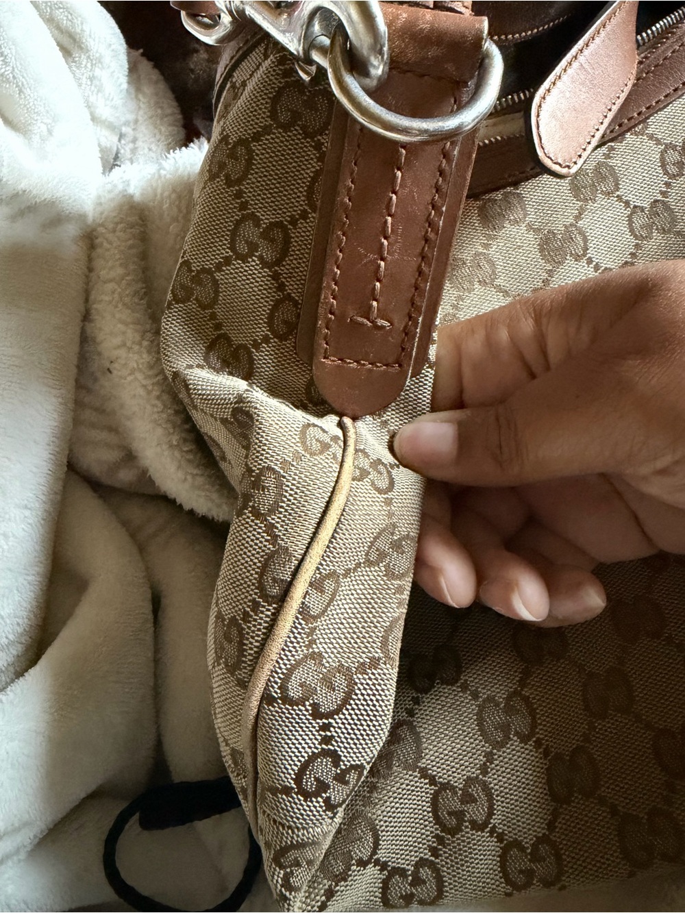 Gucci Pre-Owned Authentic Hobo Bag Monogram Canvas - callouts! - Picture 9 of 9